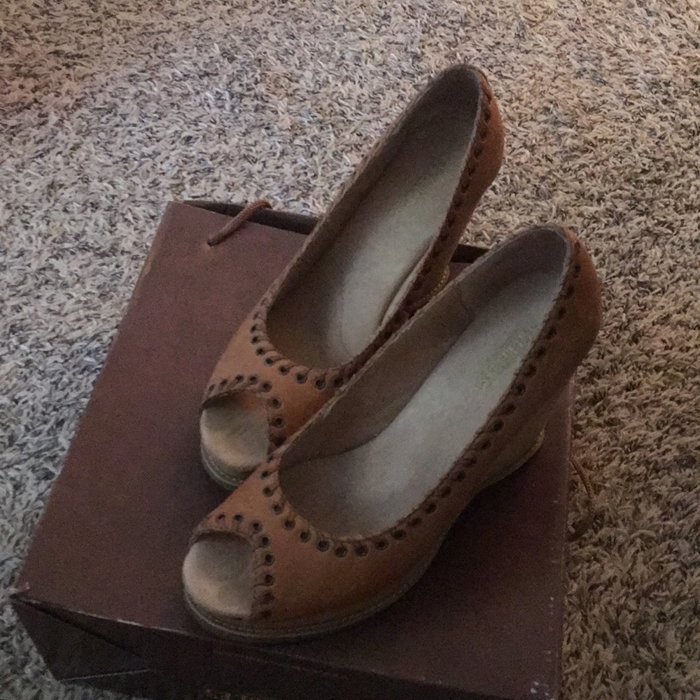 Seychelles Wedged Peep Toe